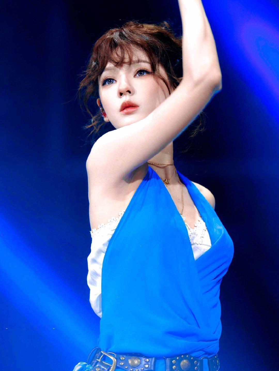 💙歌手曦

#张予曦#[兔子]#天赐的声音7# ​ ​