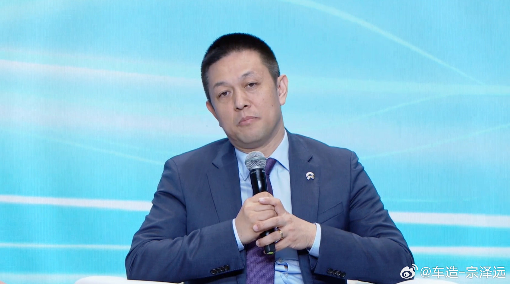 #李斌谈自动驾驶核心价值#李斌这次说得挺实在，智驾到底有没有价值，不能光看发布会上演示得多厉害。用户愿不愿意掏钱、实际事故率能不能降低，才是关键。现在车企都在卷智驾，但对普通车主来说，少一次危险，比多十个花哨功能都重要。 ​
