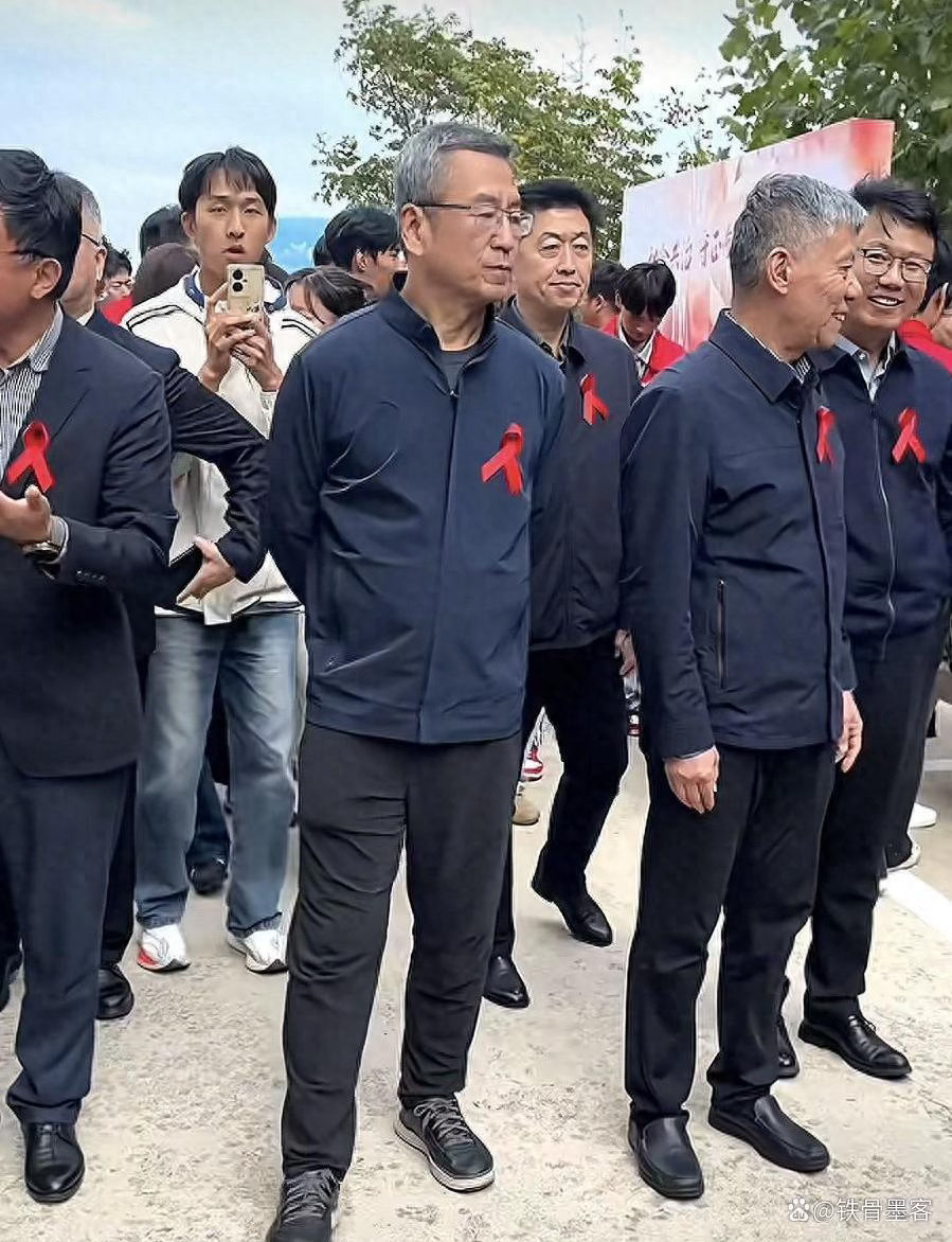 央视夫妻结婚29年零绯闻！感情依旧恩爱如初，这对神仙眷侣太让人羡慕 ​