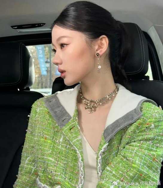 #单依纯[超话]#  
姐妹们南京场前想升到单9纯😭 ​