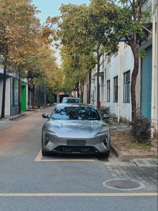 这样的车和街，我先来！🚗