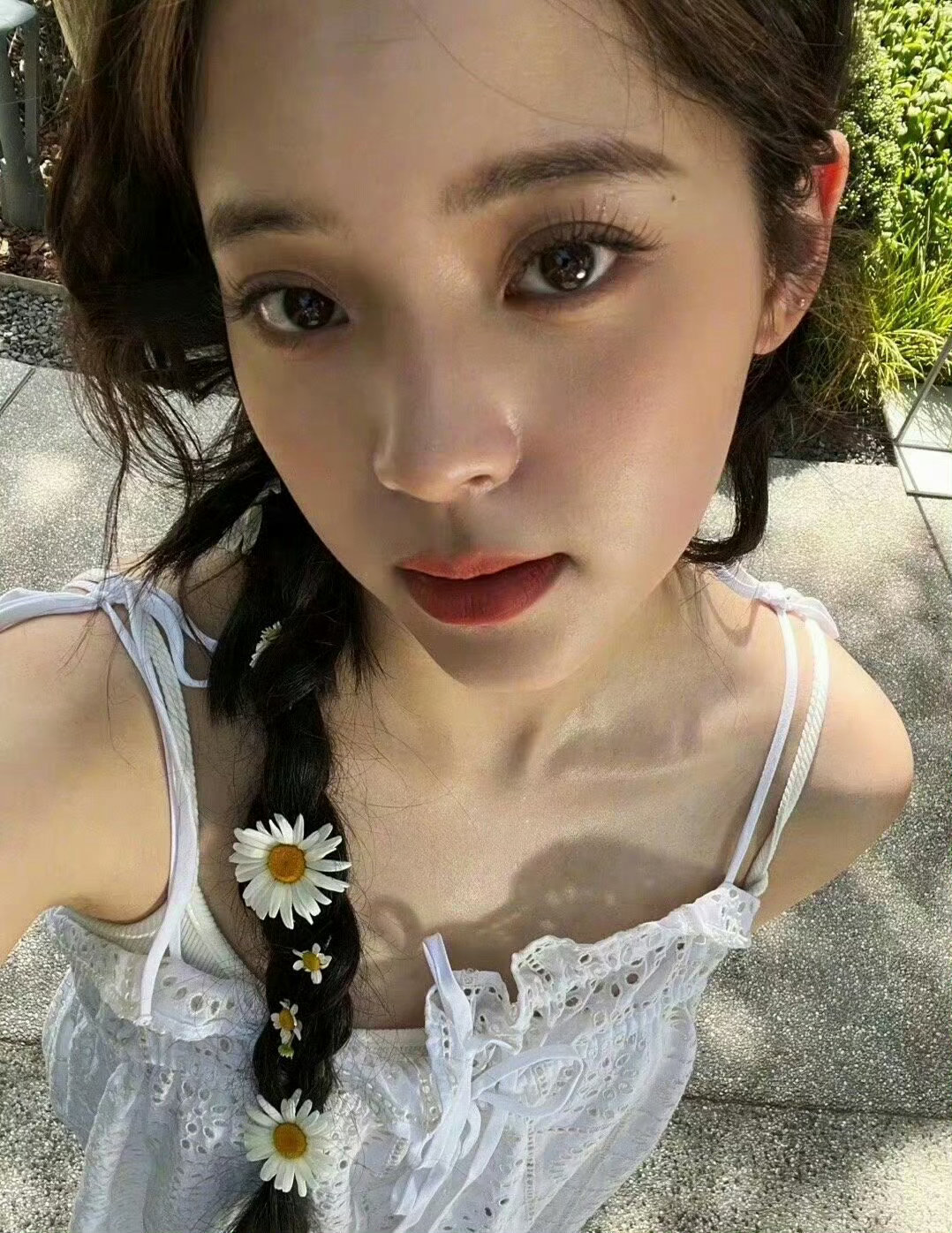 娜比这些拍照视角好诱人好榨
你可要坚持住 ​