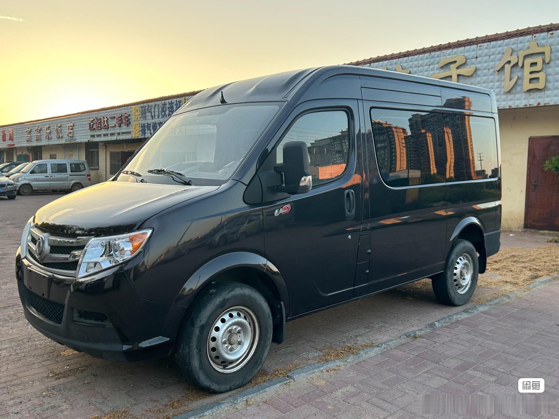东风新款御风V9物流车五座短轴中顶WP2.3Q11QL50轻型客车（珐...