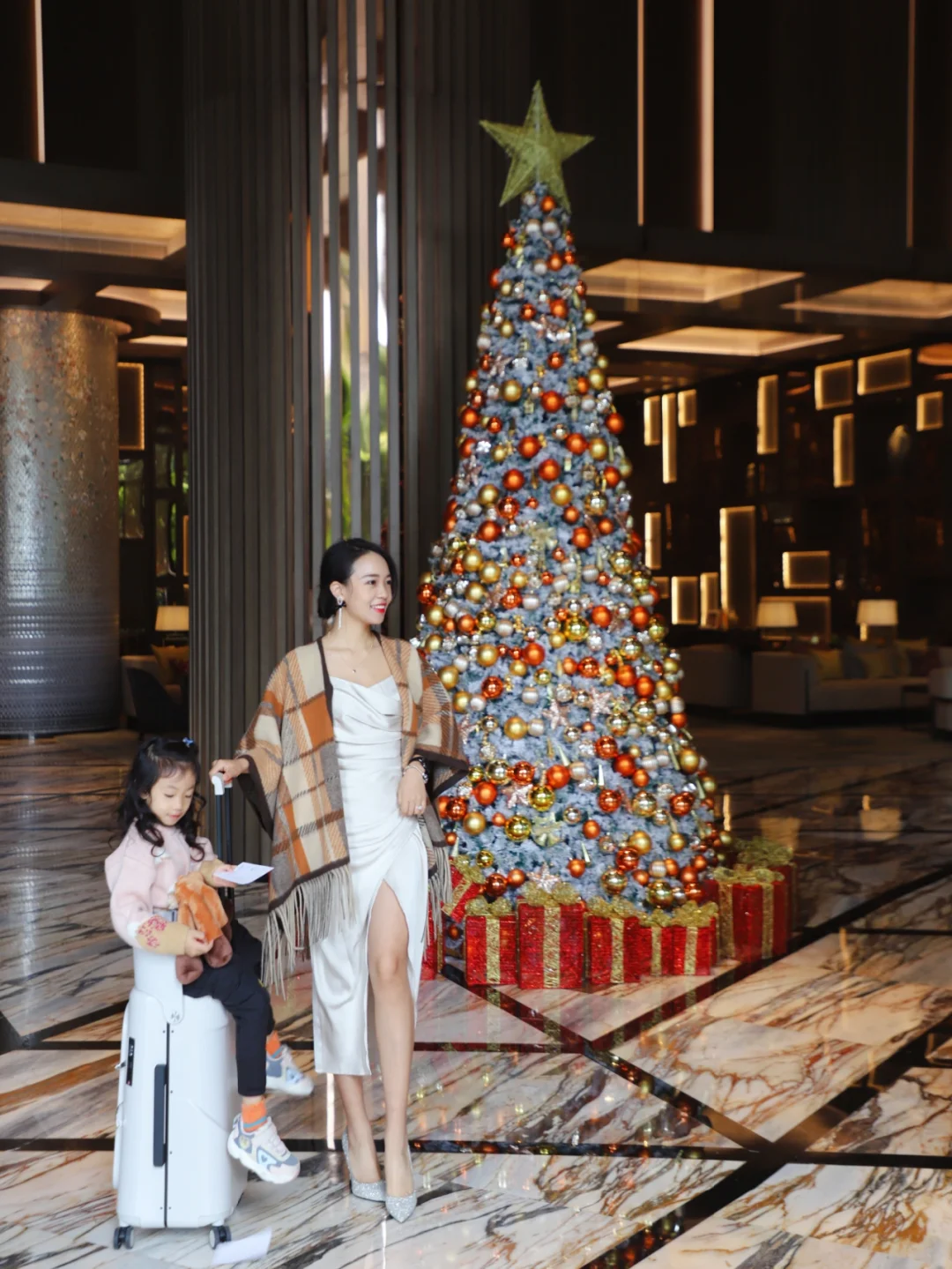 城市轻度假两天一晚，周末解锁高空复式套房