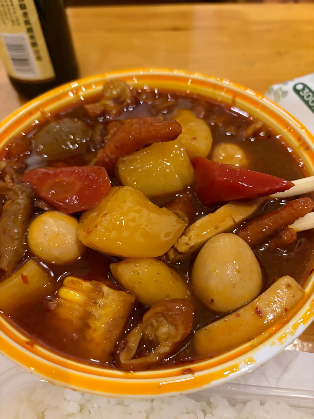 不能吃预制菜冷冻的肥肠鸡爪，吃了胃反流 ​