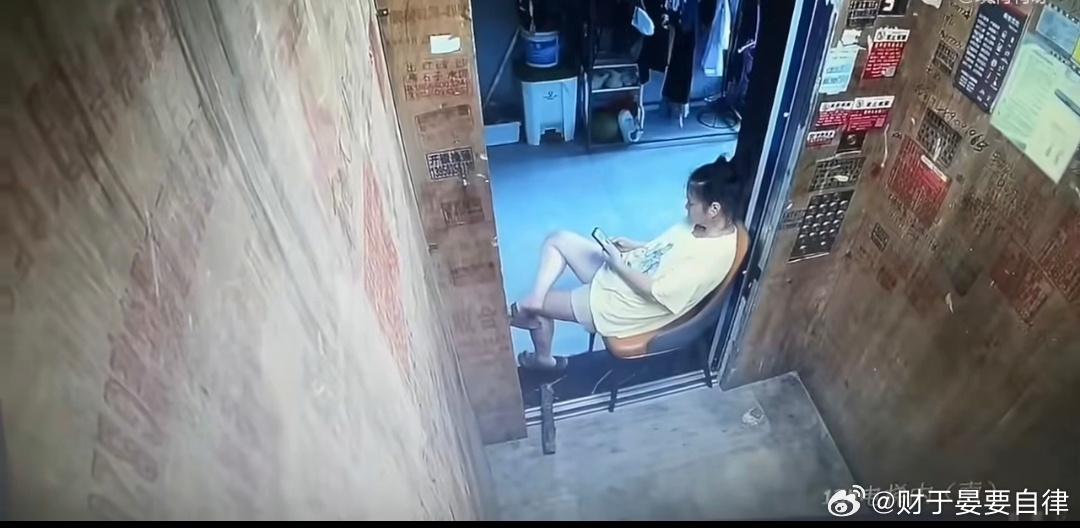 只能说世界之大，无奇不有啊！ 什么奇葩人都有，长见识了[允悲]  ​​​