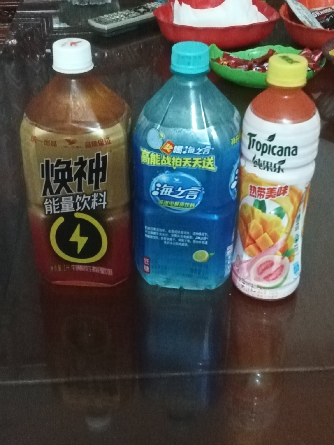 比较感兴趣2次方的羽衣甘蓝青提茶
最终图的鸭屎香风味冰红茶也没喝过
还有2瓶柳岩代言庆百力喝完都没拍,
个人感觉芭乐汁儿比山竹好喝 ​