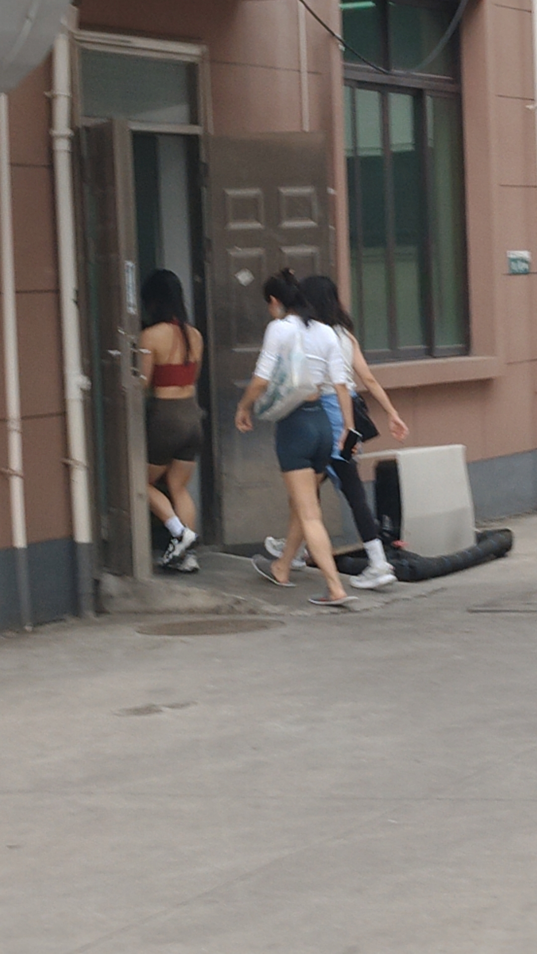 <p>小姐姐真美 大长腿小蛮腰 美女 <!--{img:0}--><...