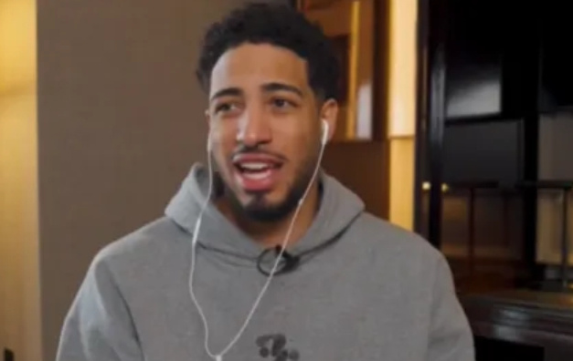 哈里伯顿：NBA的65场规则损害了球员获得超级顶薪合同的机会  近日...
