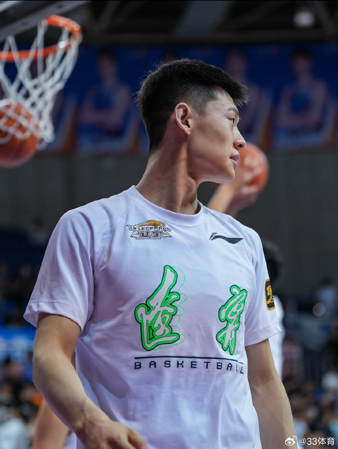 #辽宁男篮发文感谢王岚嵚#
辽篮正式发文送别王岚嵚，两年租借生涯，他勤恳踏实，在后卫线默默分担压力，用赛场拼搏为球队贡献力量。俱乐部温情致谢，直言辽篮永远是他的家，祝福这位山东游子回归家乡赛场继续发光。江湖有缘，祝山风前路坦荡，赛场再遇皆可期。 ​
