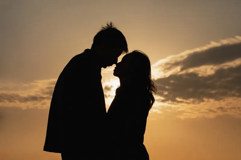 “爱得死心塌地”是一个复杂且涉及多方面因素的过程，没有简单的公式或保...