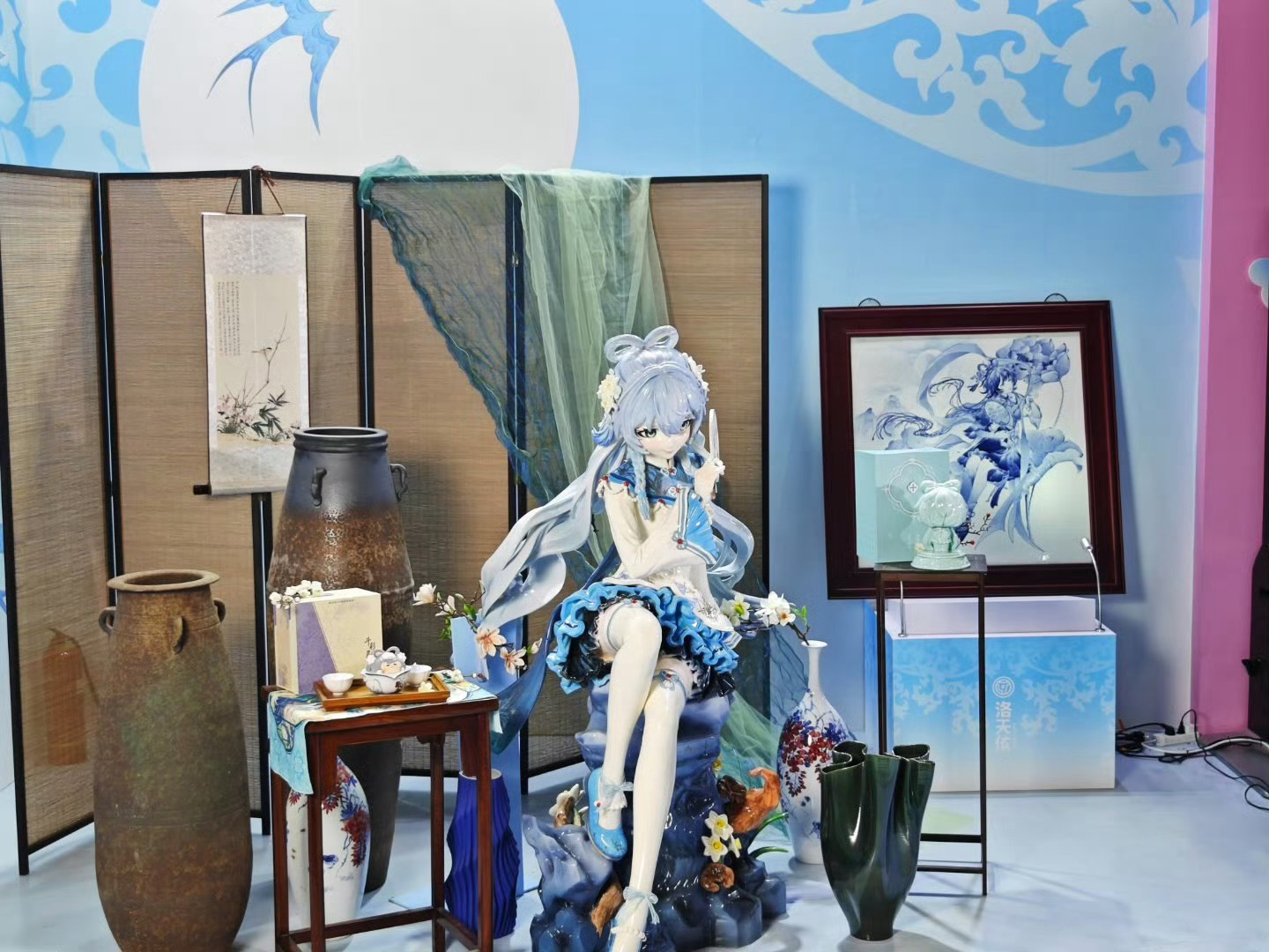 洛天依十四周年×中国景德镇瓷厂 全球首个二次元等身瓷像的含金量无需多言...