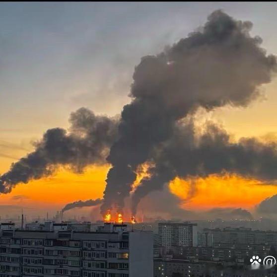 《反复红线跳跃，被打疼就喊停火，普京怒怼：“这算什么，过家家？” 俄罗斯总统普京在近日接受采访时，说了》美好小鸥在百度动态发表了新动态 ​