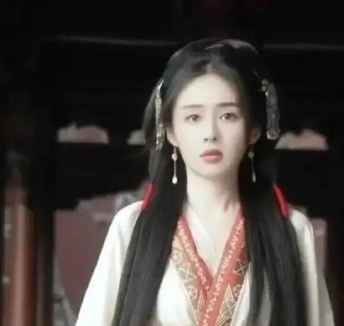 32岁“被耽误”的配角女演员郑合惠子，签8年长约被锁黄金青春，《兰香如故》疯批反派又被骂营销过度，她到底冤不冤？ ​