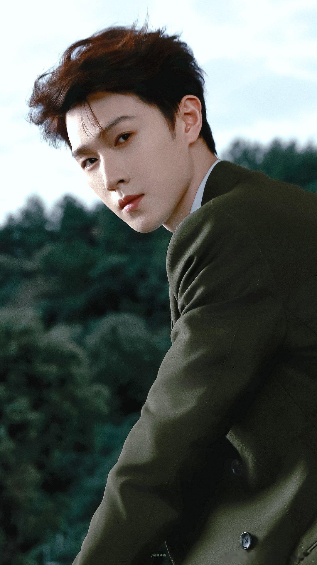 #李昀锐言尚# lyr#李昀锐言学课堂# 

(｡ì _ í｡)

​