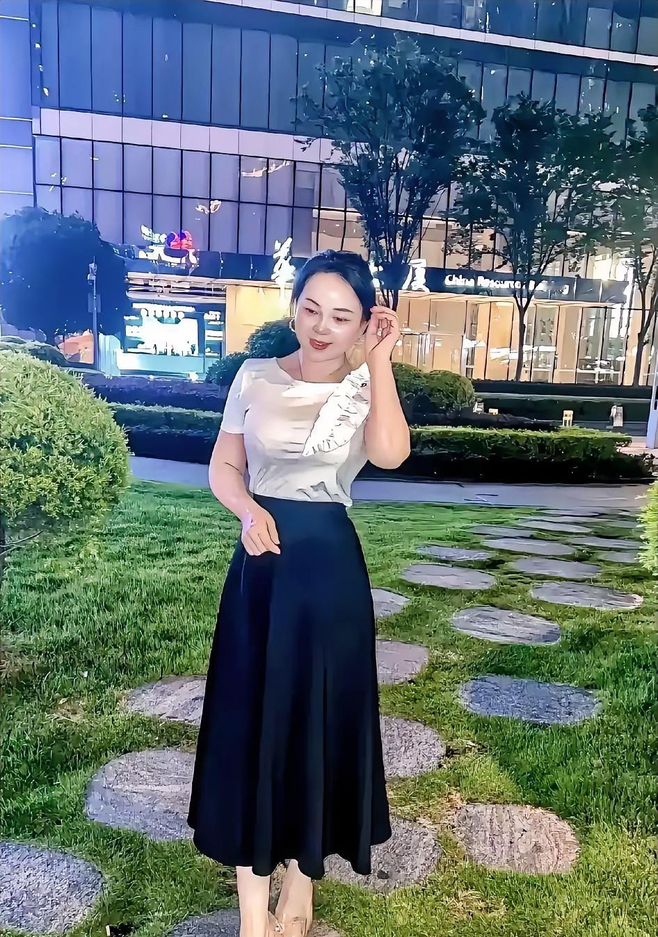 高情商的人常有的几个表现：   咱们总听人说“这人情商高”，好像高情商...