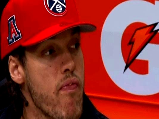 看了几场季后赛，真有点看不懂了。    西部头名雷霆，二当家不在，照样...