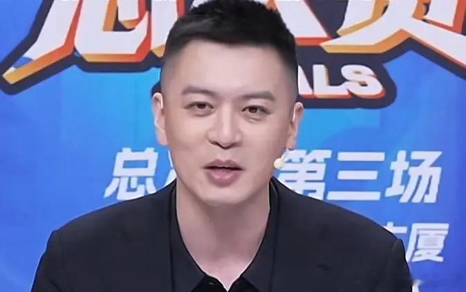 总决赛G3， 以110-77的比分大胜男篮。CBA  目前，上海男篮大...