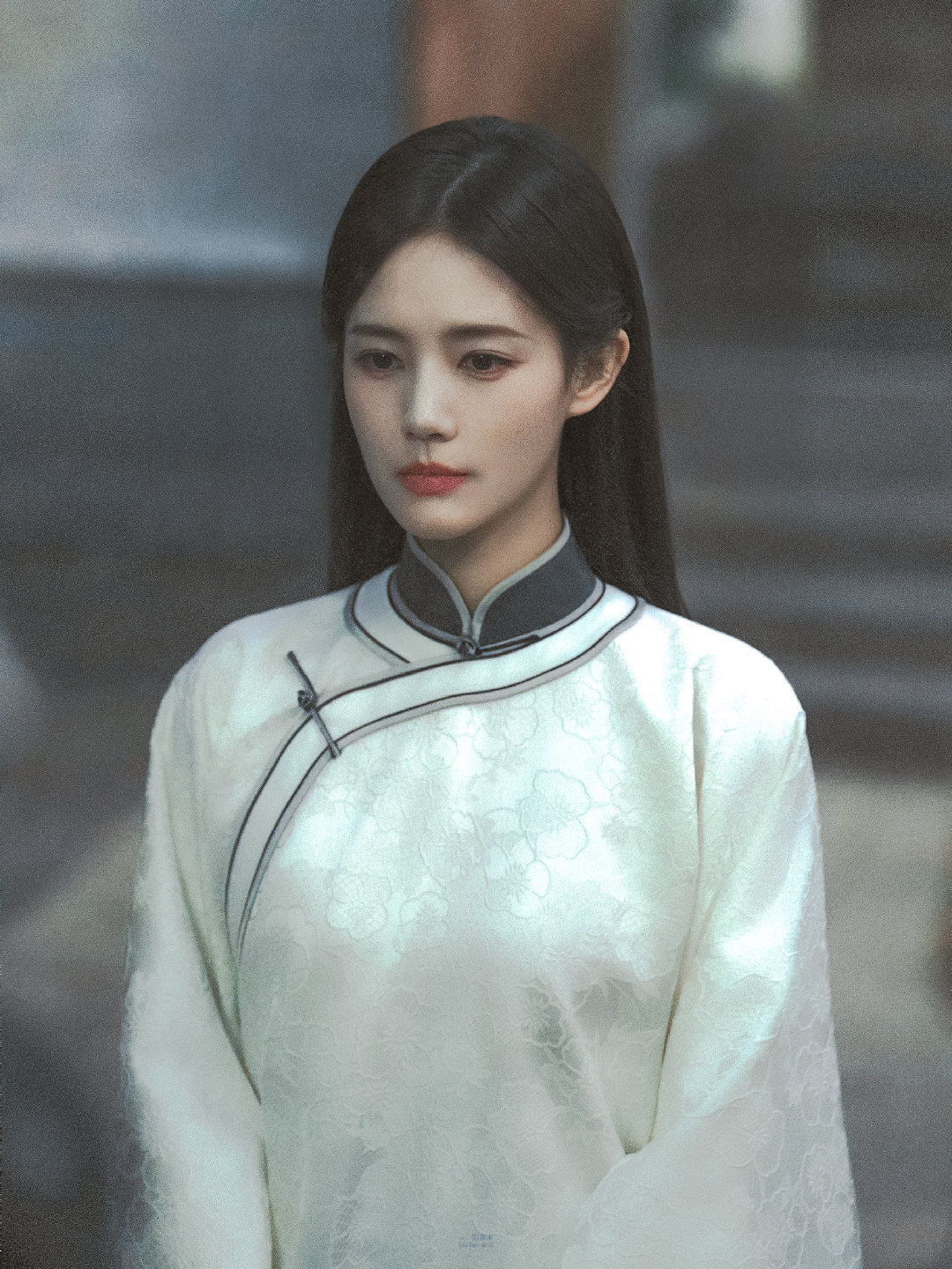李一桐/

一纸婚约抵不过乱世烽火，我们终究败给时代

#李一桐刚哄完丁程鑫就被淘汰# ​