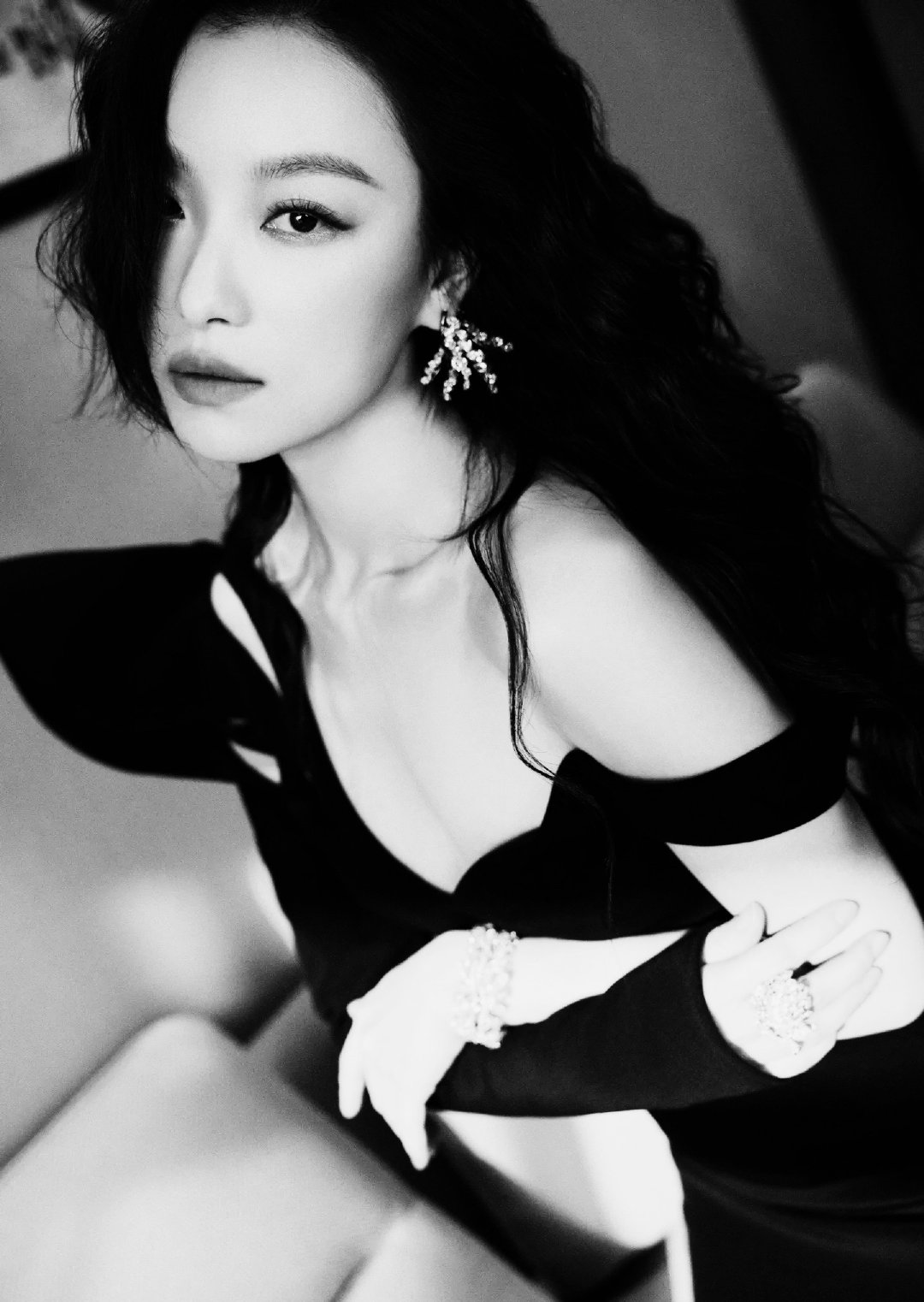 #倪妮[超话]#  www国庆假期马上要结束啦 看看美丽的妮宝来平复一下我悲伤的心情[doge][苦涩] ​