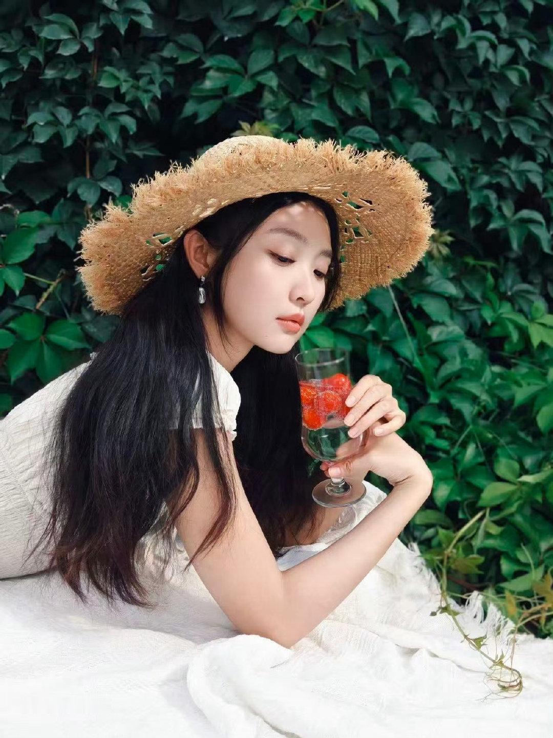 [超话]Z11S的拍摄能力不止扫码！5000万像素主摄拍人也能很美[期...