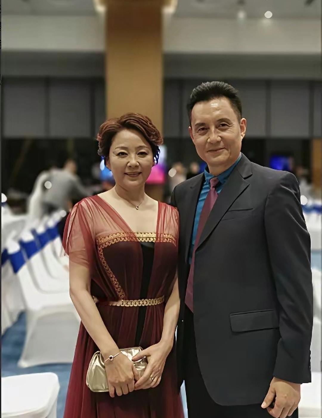 张瑜近期的出现再次证明了岁月对她的恩赐与坚持。 作为中国演艺圈少有的优...