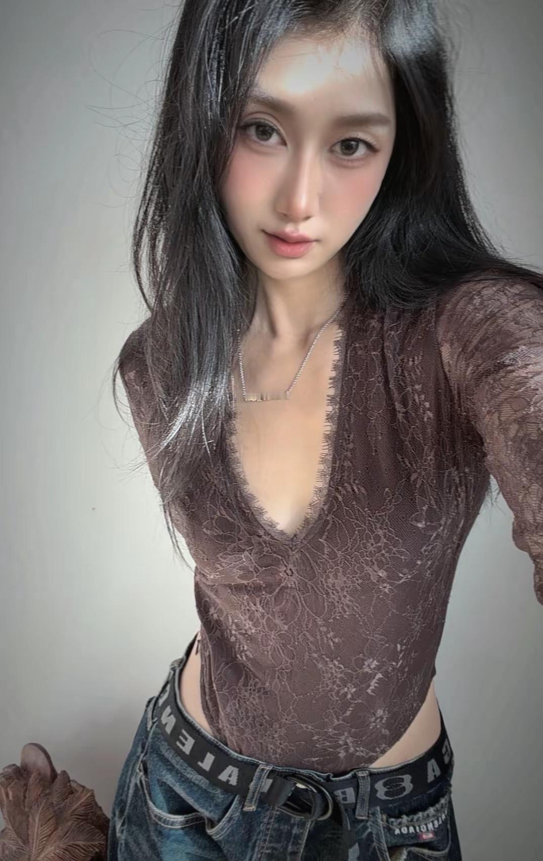 <p>今日穿搭 有点上头 御姐风 辣妹穿搭 小性感 <!--{img...