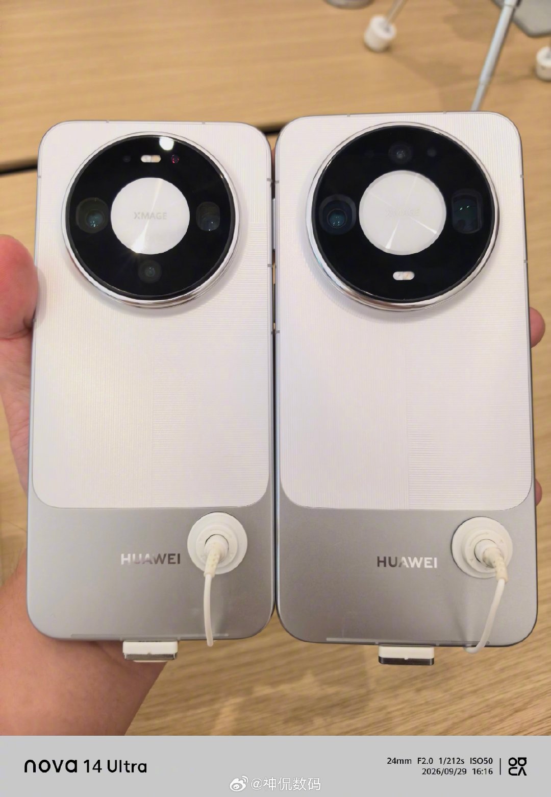 华为Mate90pro设计上大体可以看作华为Mate 90 Pro Max的缩小版，保留光栅设计，去掉扬声器开孔，闪光灯移到上方

玫瑰金换成了琥珀橙，机如其名，是比较鲜艳热烈的橙色，可惜感觉和金属部分颜色不太搭
潜望长焦换成了中小底，镜头模组薄了很多，模组侧面的设计要简洁一点，镜头玻璃周围是火山口 ​