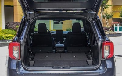 新上市的福特SUV, 標配2.3T+10AT, 全系帶L2輔助, 6、7座一個價-圖8