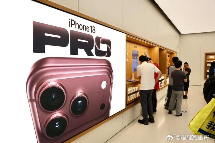 早买iPhone18 Pro的人开始烧心了，这事儿真不意外。据ZEALER报道，首发高价入手的用户最近吐槽降价和品控问题，直呼烧心；躺倒鸭也提到首发Pxx就已经降价800。据网友反映，还有人吐槽光死机。说白了，首发党买的是新鲜感和情绪价值，降价和品控这两刀下来，情绪价值直接归零。但话说回来，有网友算得挺 ​