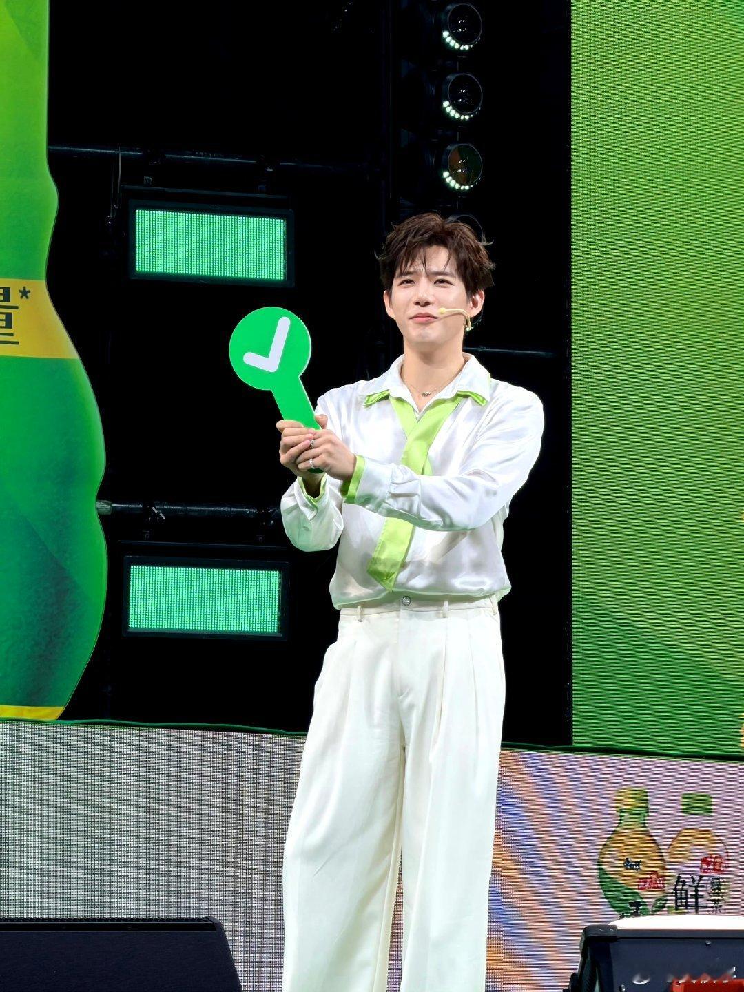 #青年演员王安宇#💙 #王安宇#💙 #王安宇陆轻舸# 💙#王安宇现在就出发# 

你不必哽咽 我始终记得见你的第一面

​