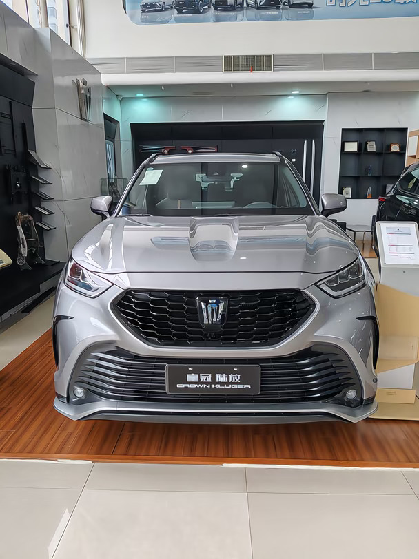 皇冠陆放｜兼顾面子和家用的7座SUV✨