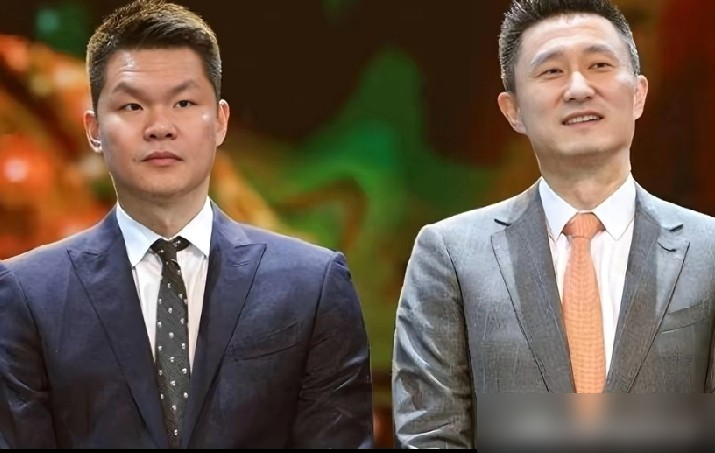 更衣室炸了？杜锋当众痛斥球员“进攻毫无章法”，转头又说球迷“隔行如隔山...