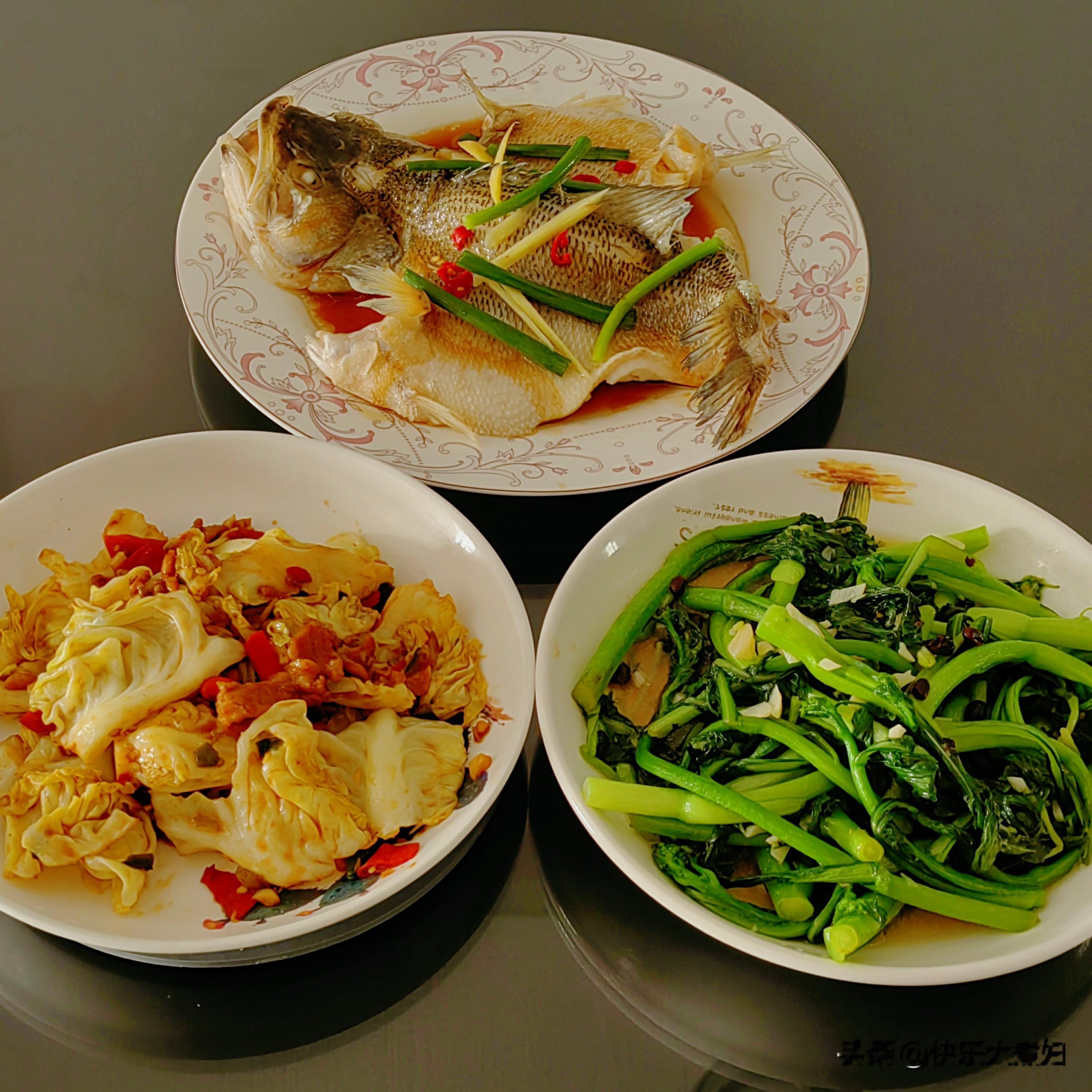 天气好，爱花的人一个人坐地铁看花去 某人看家[捂脸] 先到赤岗塔转转...