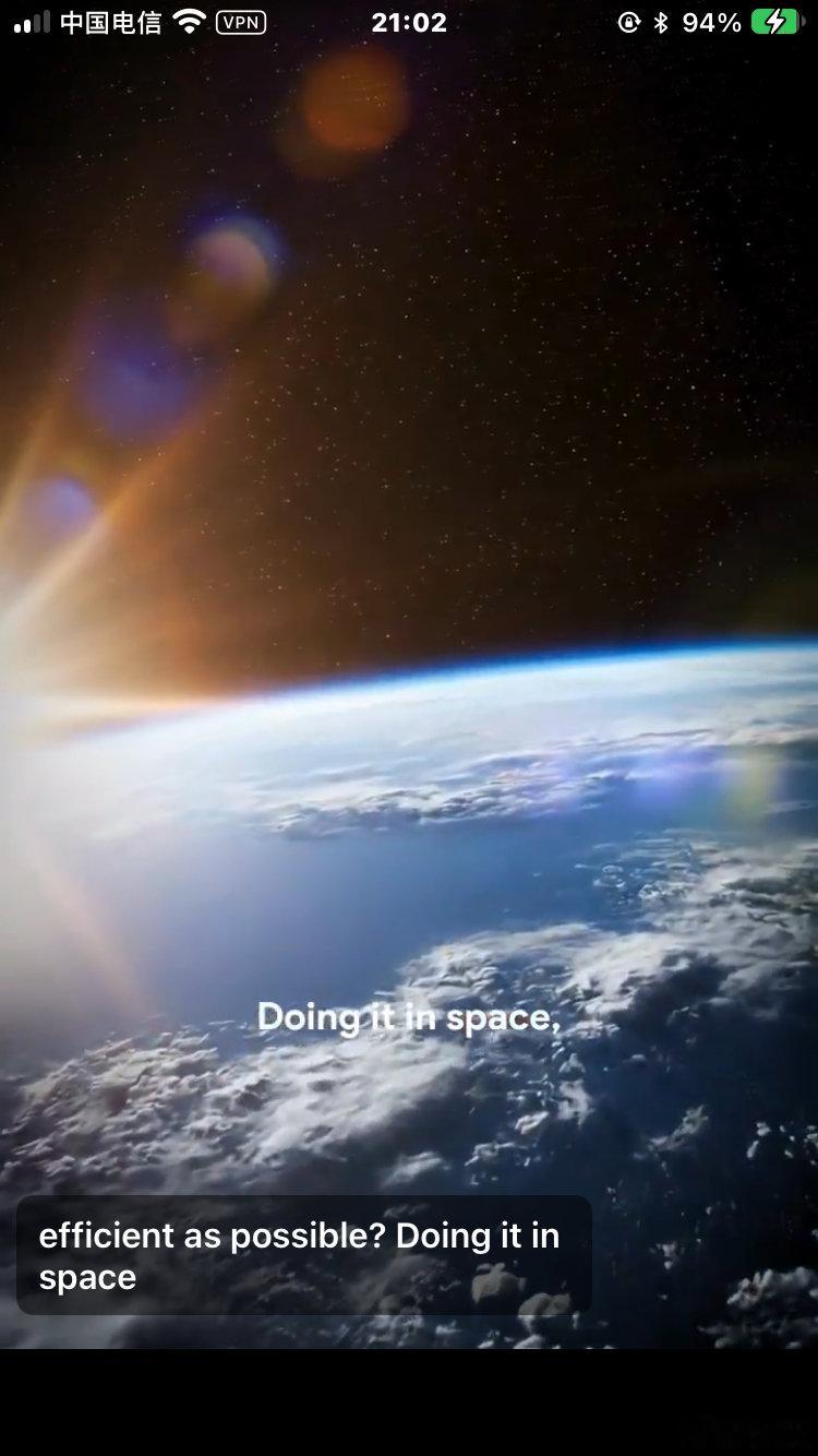 谷歌CEO亲自下场了。
 “我们的TPU能在太空活下来、还能跑起来吗？马上就知道了。”

Project Suncatcher，搭乘SpaceX Transporter-18，和Planet一起把谷歌AI芯片送上轨道。
TPU的一小步 ​