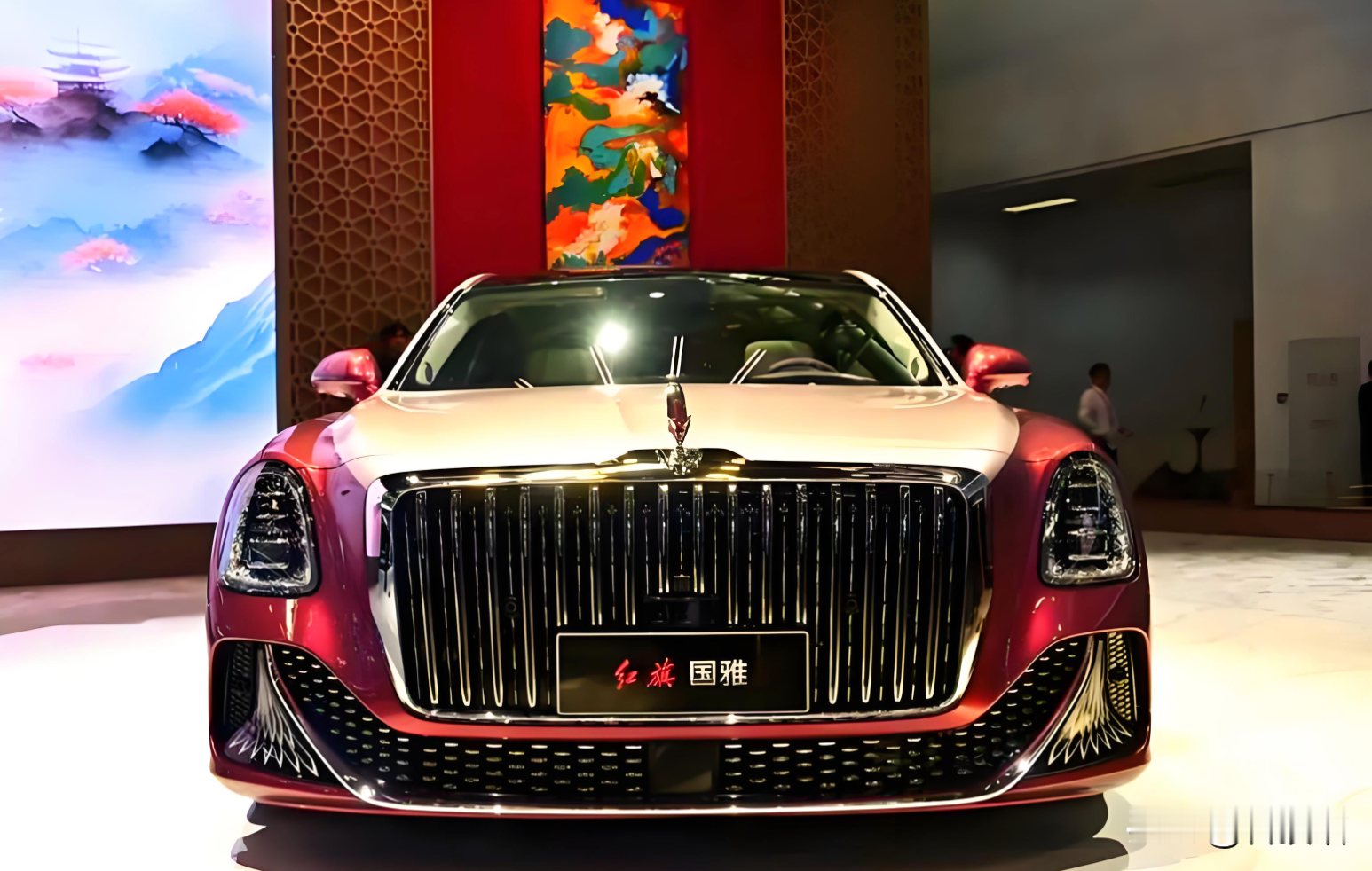 国产超豪华汽车。

第6，仰望U8L，落地150万+，8月销量：150辆。
第5，尊界S800典藏大观，落地164万+。
第4，红旗国雅，落地167万+，8月销量：3辆。
第3，红旗国耀，落地186万+，8月销量：4辆。
第2，仰望U9，落地207万+，8月销量：4辆。
第1，红旗国礼，落地855万