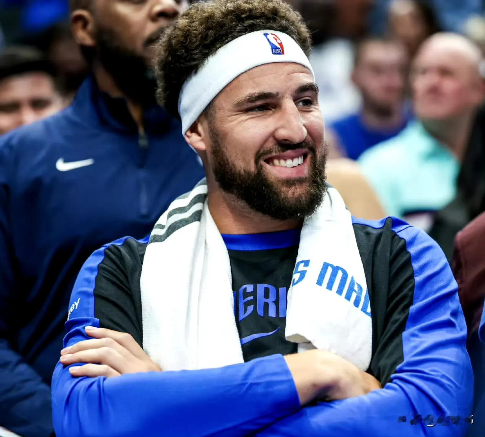 克莱笑了！克莱汤普森谈自己连中三分：  “我上一场比赛投篮9中0，但是...