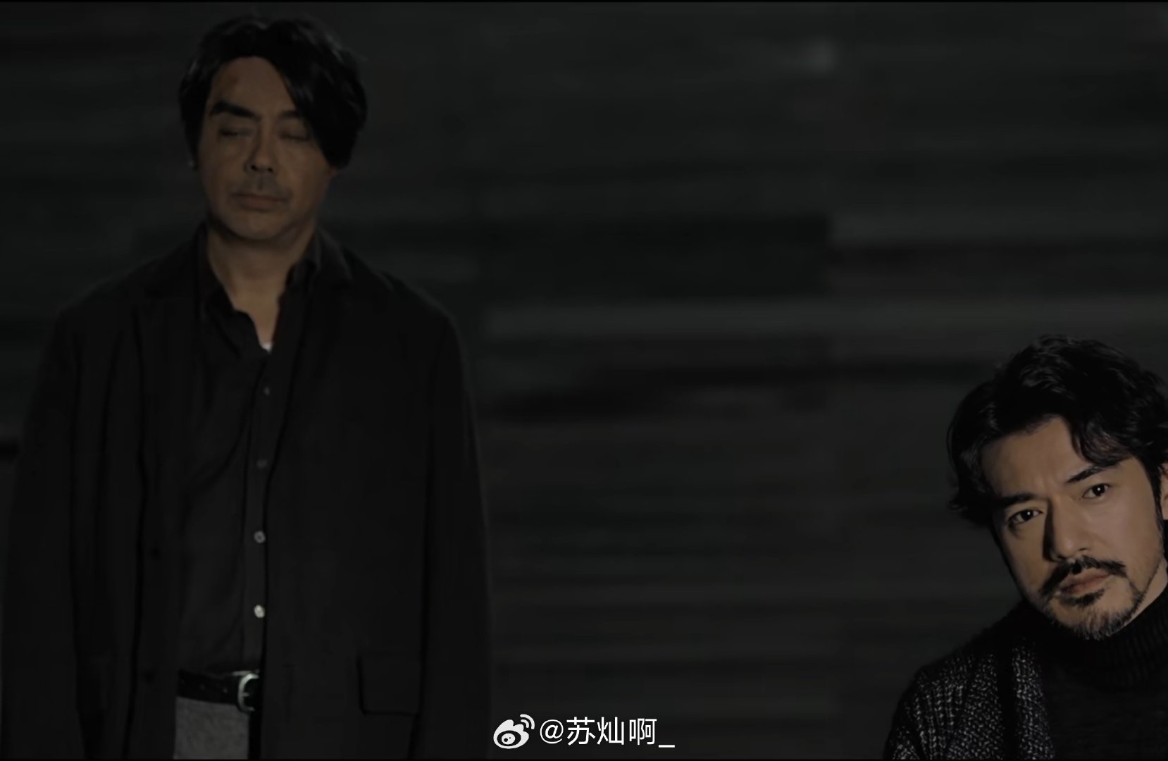 乖乖，刘青云和金城武杵一块儿，金城武简直从画里走出来的，要把刘青云秒了。

‖《风林火山》/金城武/刘青云 ​
