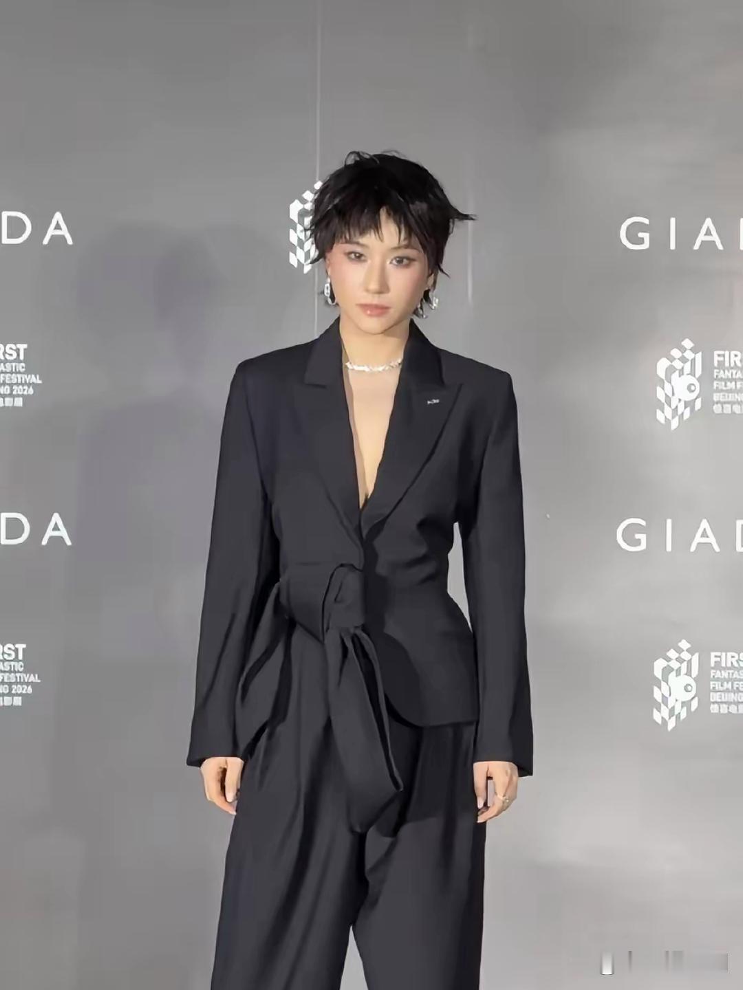何超莲现身北京，参加FIRST惊喜电影展！ ​