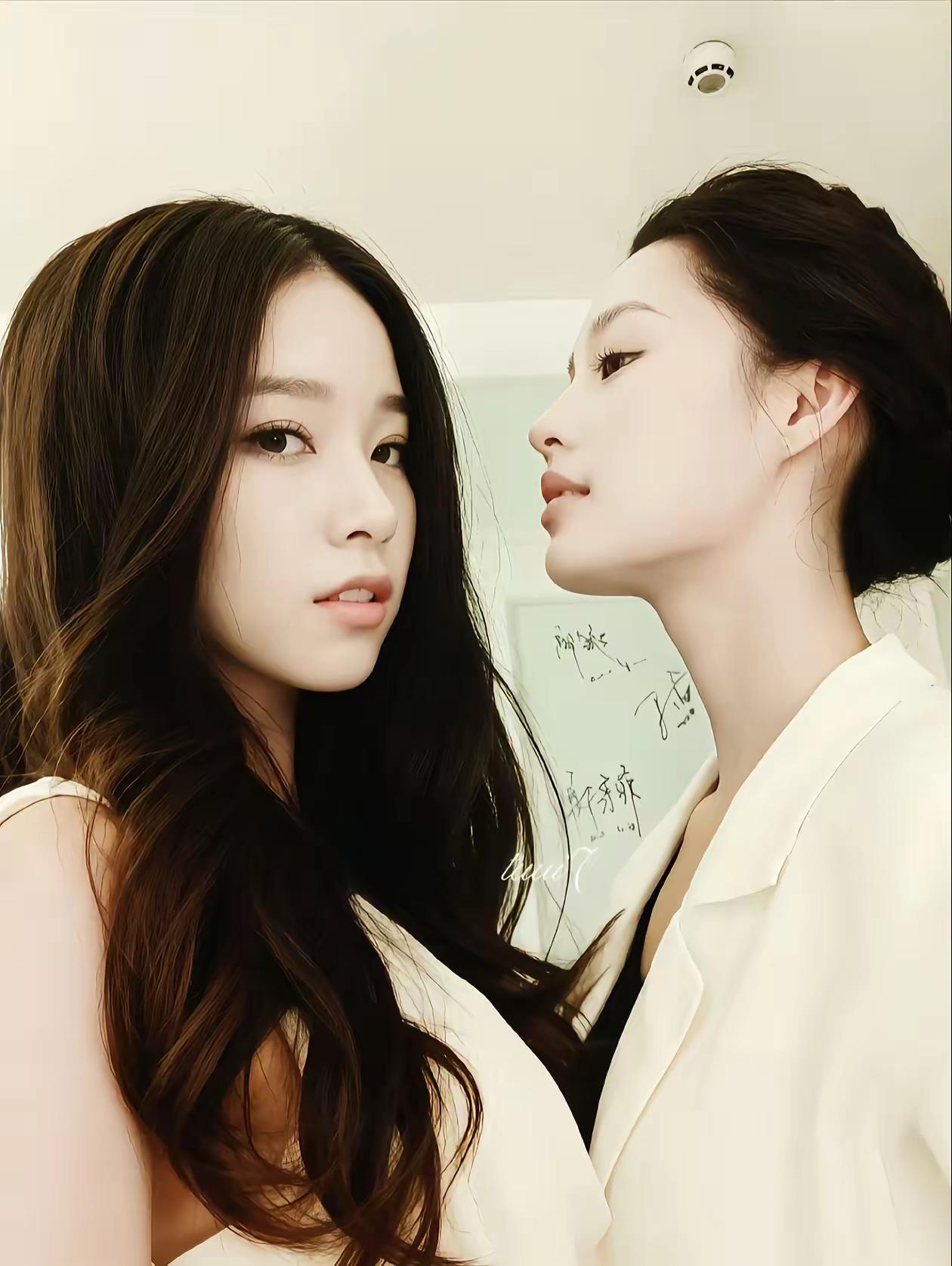 早期白月光素颜 李沁 阚清子 两张势均力敌的脸