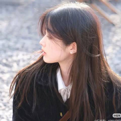 左淳儿