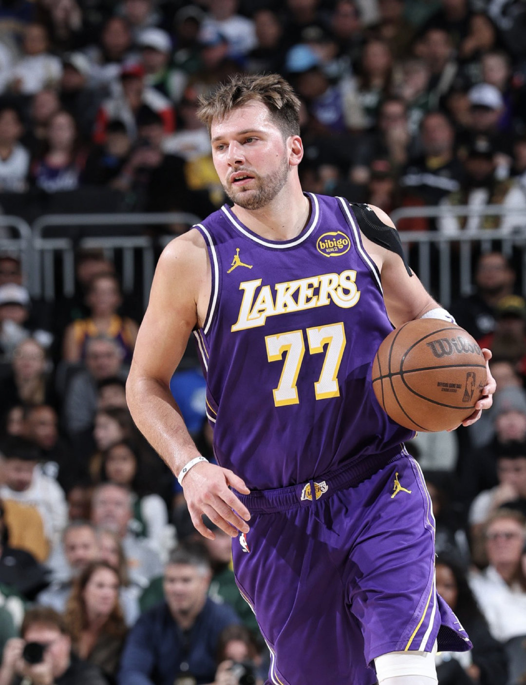 Luka Doncic

#东契奇##nba# ​