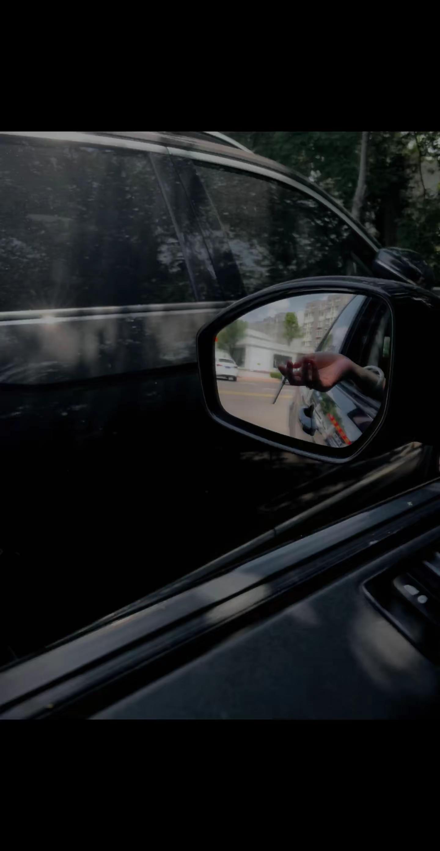 今天看到非常喜欢的一段话：“我要的伴侣，必须是人生的盟友，而非观众，我...