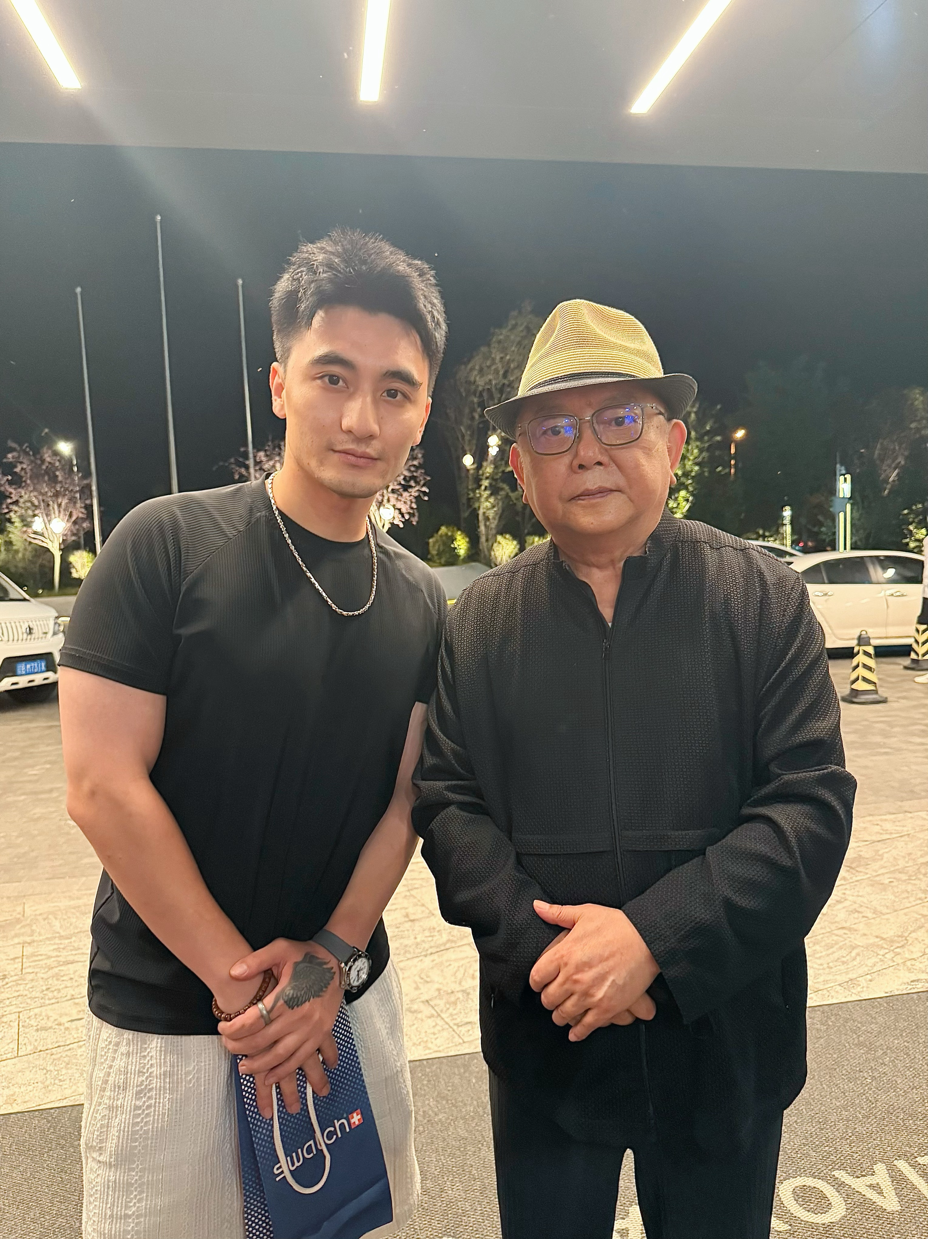 和珅专业户
是国家一级演员 也是节目主持人 更是原中央电视台播音指导 #和珅 #王刚 #王刚讲故事 #王刚张国立张铁林 #铁齿铜牙纪晓岚#宰相刘罗锅#倚天屠龙记#谁是真英雄#华鼎奖#王刚鉴宝#王刚[超话]#  ​