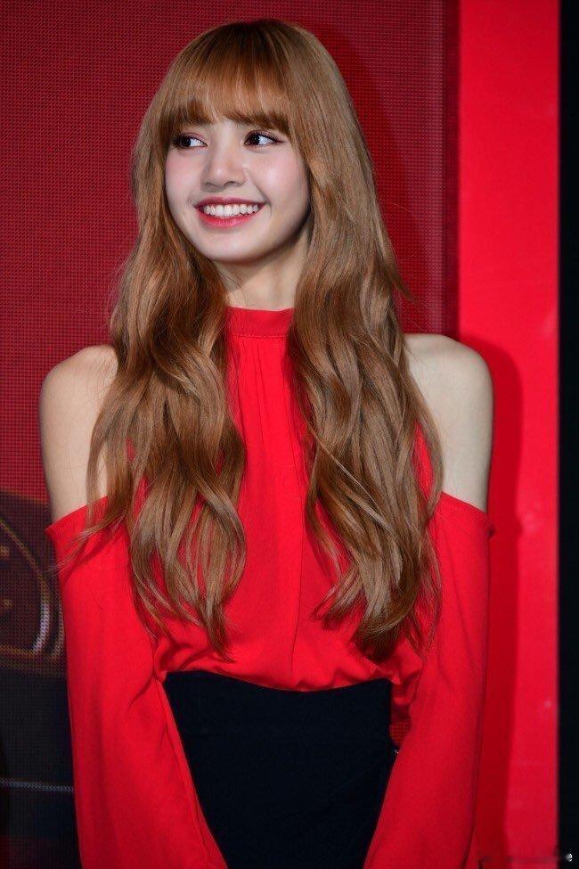#LISA[超话]# 可我就觉得李霞颜值就是在金珍妮前面啊[泪奔] ​