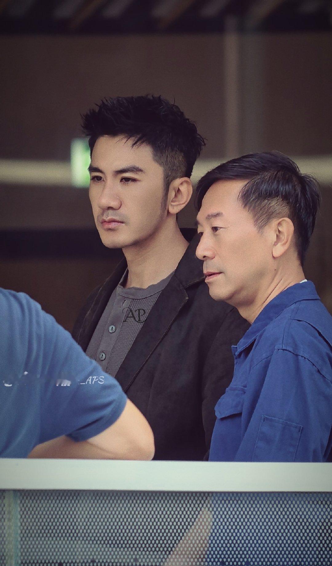 #肖顺尧狩谎# 
超认真的李sir 👮

#肖顺尧李柏朗##肖顺尧时光印记# ​