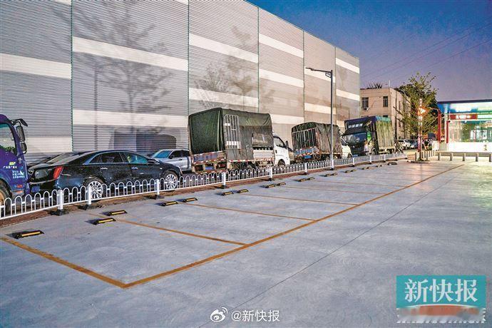 】货车占道违停绵延两公里、地铁严管路段堵得水泄不通、城中村消防通道屡被...