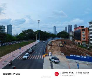 第1909。没日落，没日出。<br /><br />北大桥底，与江南大...