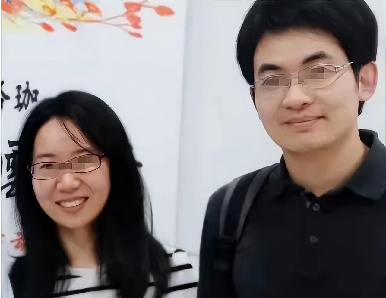 付磊妻子汪海英沉默得令人发毛！
安徽大学副校长付磊出轨抛妻被两个女儿举报后，武大和安大都启动了调查程序，然而令人奇怪的是，作为受害者，付海英至今仍无动于衷，出奇的冷静，惊人的沉默！
既不发声，也不露面，更没有勇敢站出来拿出更多的证据为自己讨公道。
这太反常了，反常的让人怀疑……
难道她后悔了？
难道