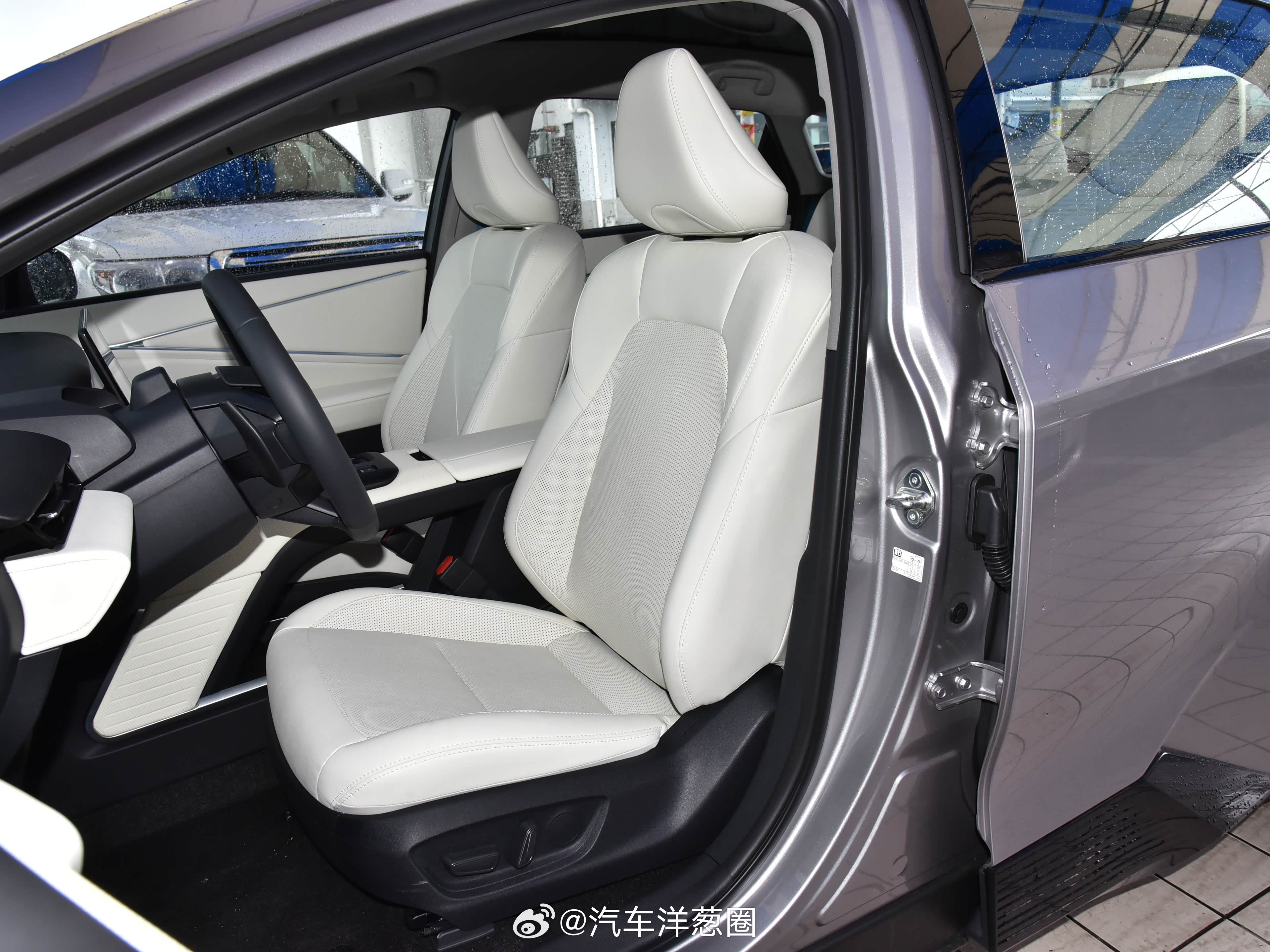 2027款一汽丰田bZ5上市，搭载激光雷达+智驾大模型

指导价12.98-19.98万元；
限时权益价10.98-17.98万元。

纯电 中型SUV
车长4780，轴距2880
65.28度/73.98度电池组
CLTC续航550km/630km

全新Toyota Pilot智能驾驶辅助系统
智行版搭载激光雷达以及
Momenta强化学习大模型
544TOPS大算力芯片

大家觉 ​